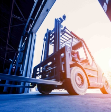 Carrello elevatore per logistica interna