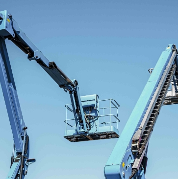 Piattaforma di lavoro aerea semovente